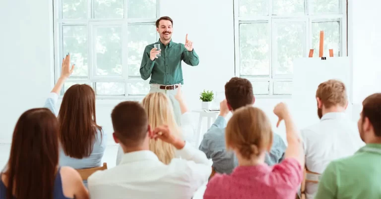 Public Speaking: Bagaimana menjadi Percaya Diri dan Efektif Berkomunikasi